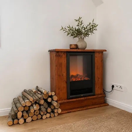 2 With Terrace And Fireplaces * פראג