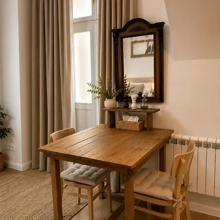 2 With Terrace And Fireplaces アパート *