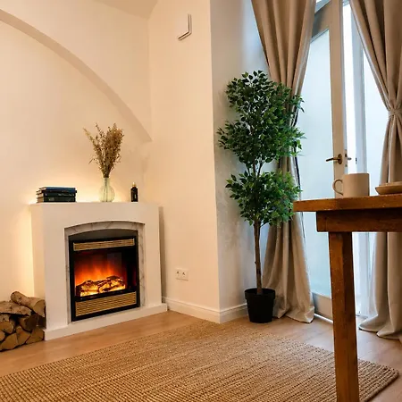 דירה 2 With Terrace And Fireplaces