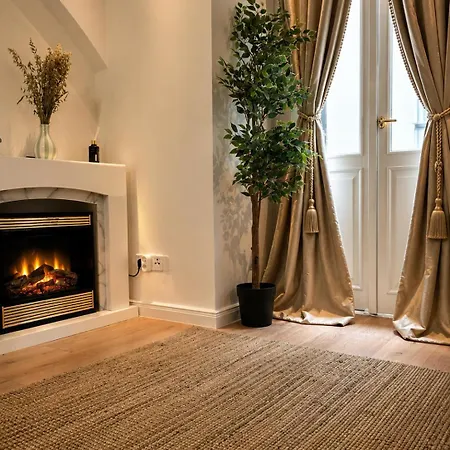 2 With Terrace And Fireplaces Daire